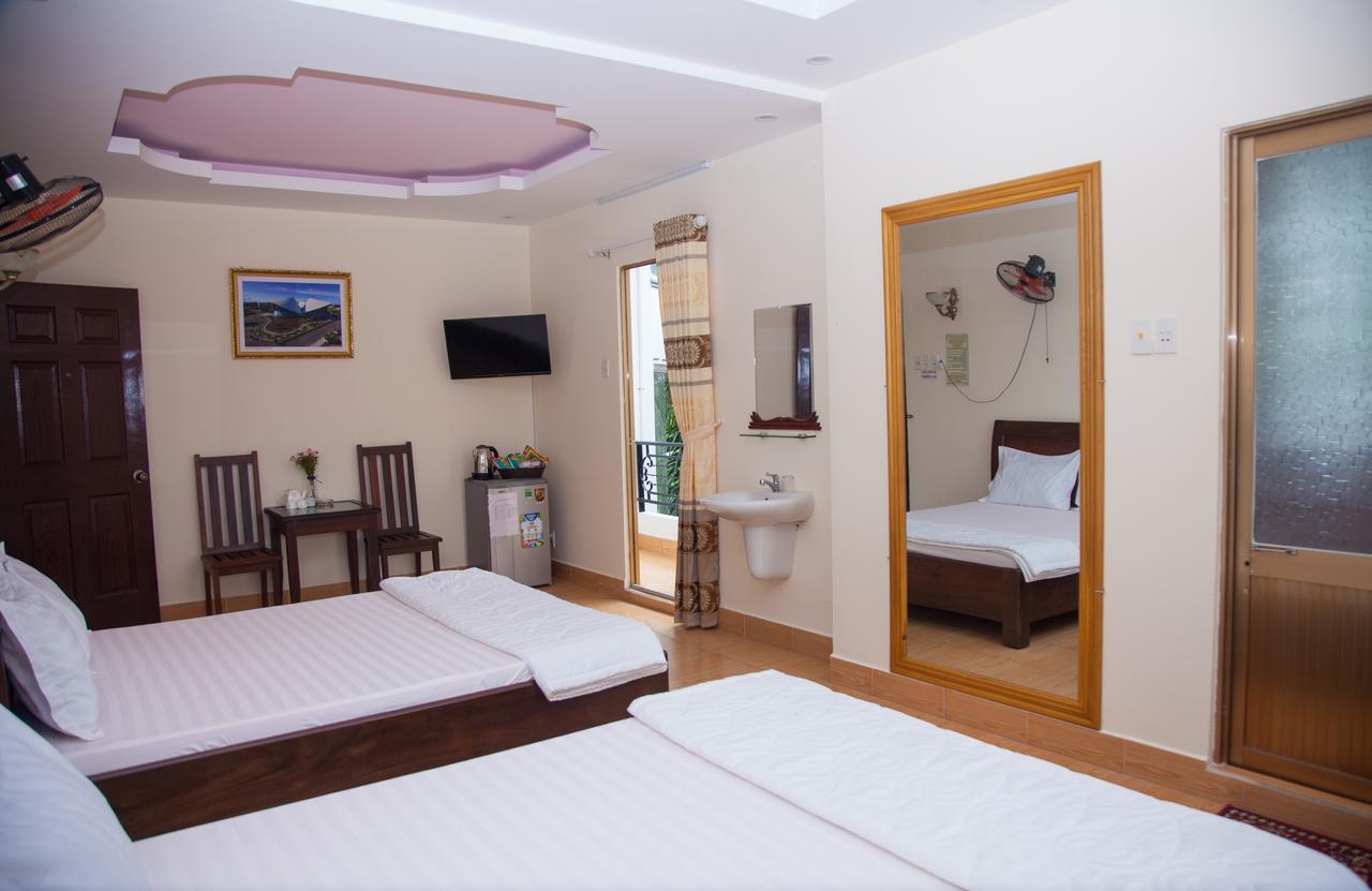 Dream Palace Hotel Ho Chi Minh City Exterior photo